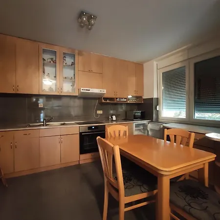 Ruza - Grand 1 Apartment
